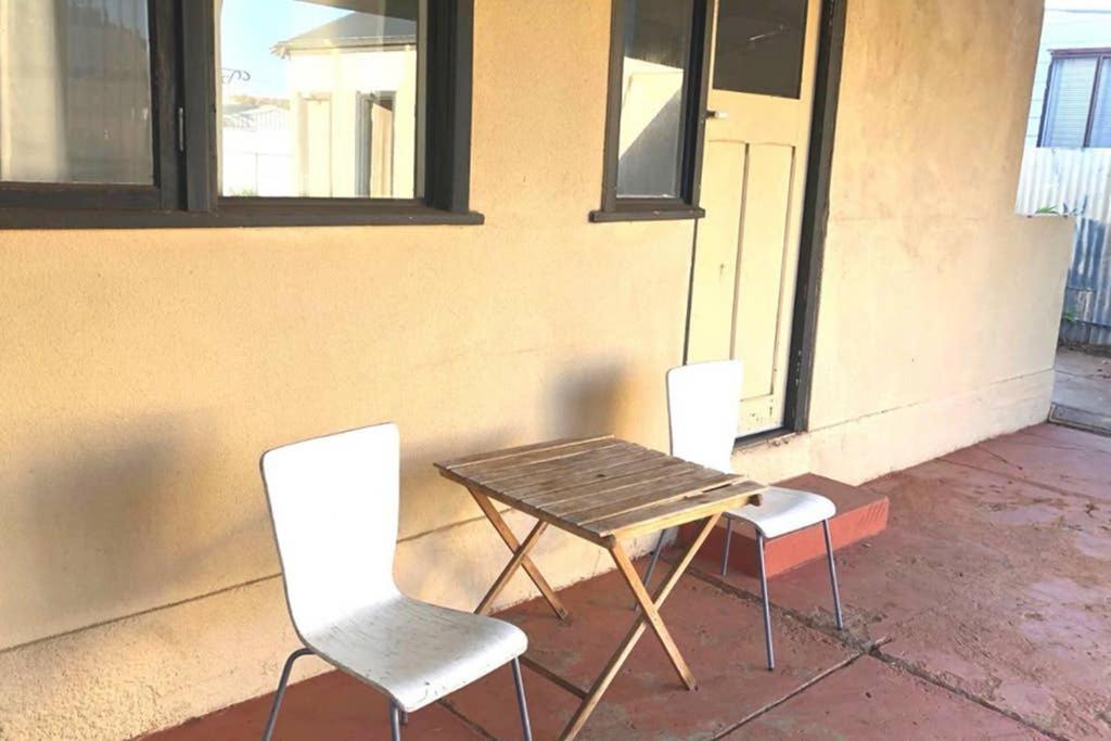 Modern Charming Miners' Cottage +Free Internet Broken Hill Ngoại thất bức ảnh