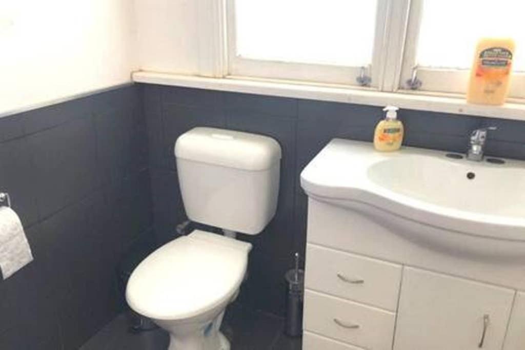 Modern Charming Miners' Cottage +Free Internet Broken Hill Ngoại thất bức ảnh